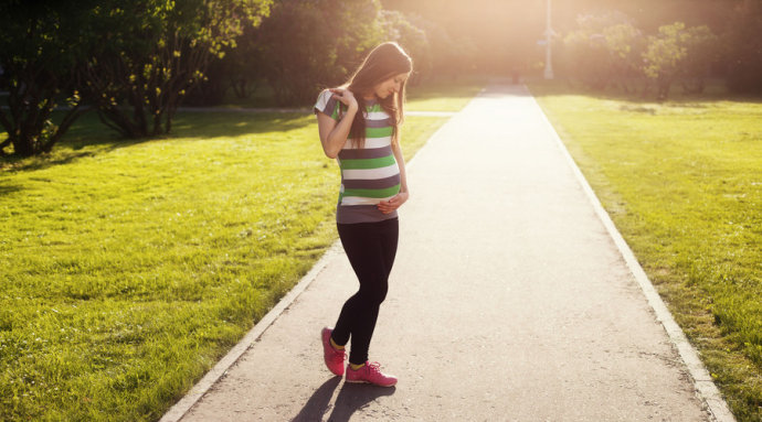 孕妇散步好处多，但一定要注意以下几点