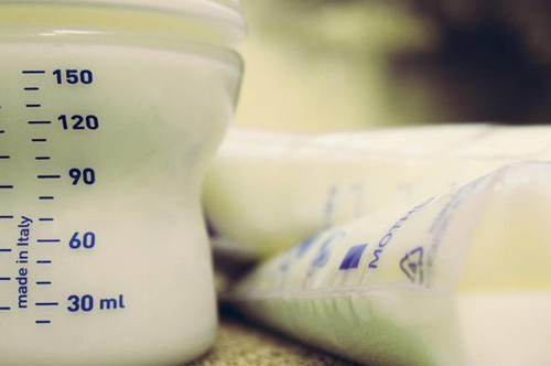 母乳分析仪介绍科学的母乳保存法